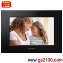 SONY DPF-C700(公司貨):::S-Frame數位相框,7 吋精細畫質,簡單操作介面,日曆,時鐘,幻燈片播放,刷卡不加價或3期零利率,免運費商品
